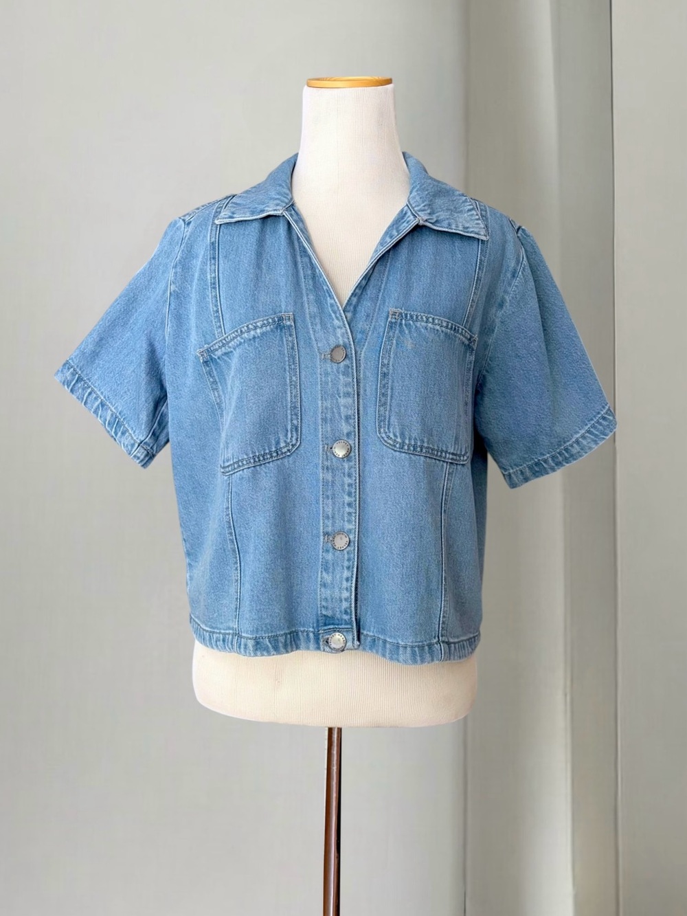 Velvet Heart Blue Denim Short Sleeve Button-Up Shirt